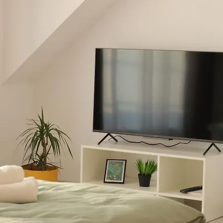 Hideaway Apartment *